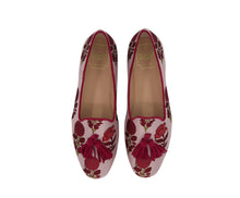 Carica l'immagine nel visualizzatore di Gallery, BRIGITTE – Broccato Fiori Corallo