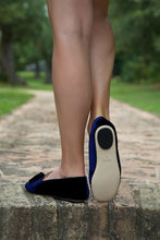 Carica l'immagine nel visualizzatore di Gallery, BRIGITTE – Velluto Dark Blue