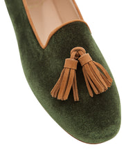 Carica l'immagine nel visualizzatore di Gallery, BRIGITTE – Velluto Verde Militare