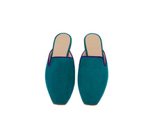 Carica l'immagine nel visualizzatore di Gallery, KATHARINE – Camoscio Blu Pavone