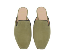 Carica l'immagine nel visualizzatore di Gallery, KATHARINE –  Camoscio Salvia e Nero