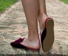 Carica l'immagine nel visualizzatore di Gallery, URSULA – Velluto e Camoscio Prugna