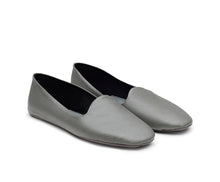Carica l'immagine nel visualizzatore di Gallery, HOME SLIPPER DONNA - Pelle saffiano e Raso Grigio/Nero