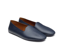 Carica l'immagine nel visualizzatore di Gallery, HOME SLIPPER UOMO - Pelle saffiano e Raso Blu Notte/Cognac