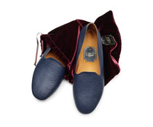 Carica l'immagine nel visualizzatore di Gallery, HOME SLIPPER UOMO - Pelle saffiano e Raso Blu Notte/Cognac