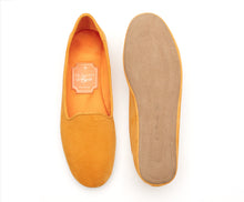 Carica l'immagine nel visualizzatore di Gallery, HOME SLIPPER DONNA - Camoscio e Raso Giallo Sole