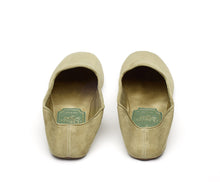 Carica l'immagine nel visualizzatore di Gallery, HOME SLIPPER DONNA - Camoscio e Raso Verde Salvia