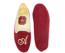 Carica l'immagine nel visualizzatore di Gallery, HOME SLIPPER UOMO - Camoscio / Raso - Rosso Scuro / Cognac
